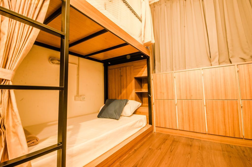 Pier 49 Hostel Bangkok Ngoại thất bức ảnh