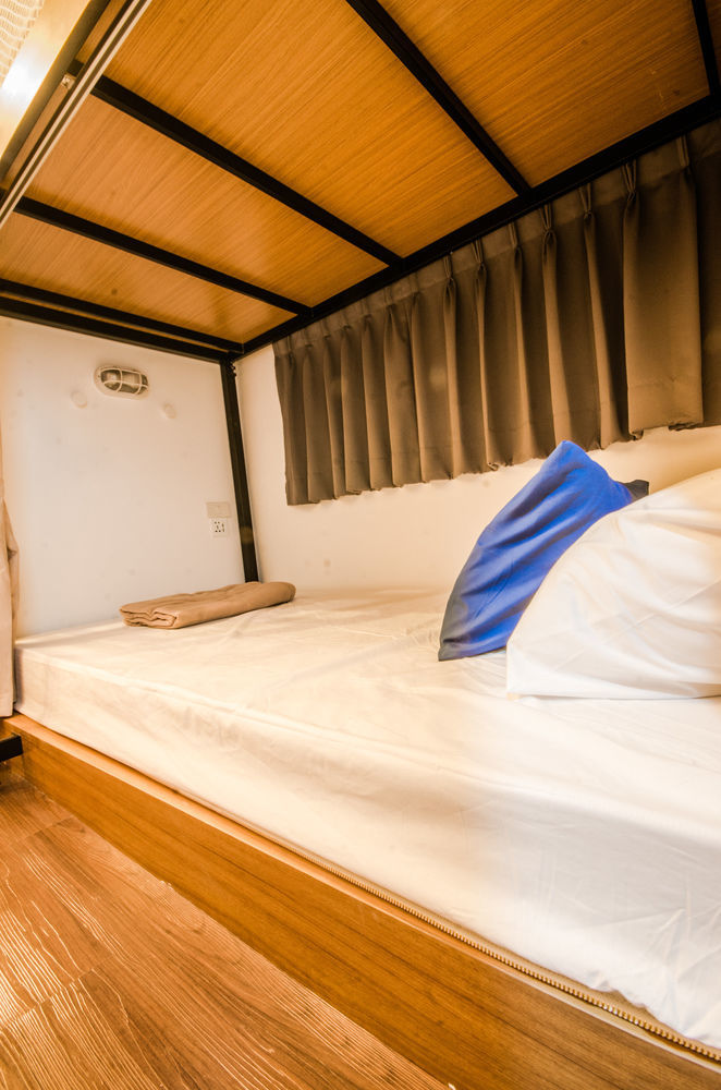 Pier 49 Hostel Bangkok Ngoại thất bức ảnh