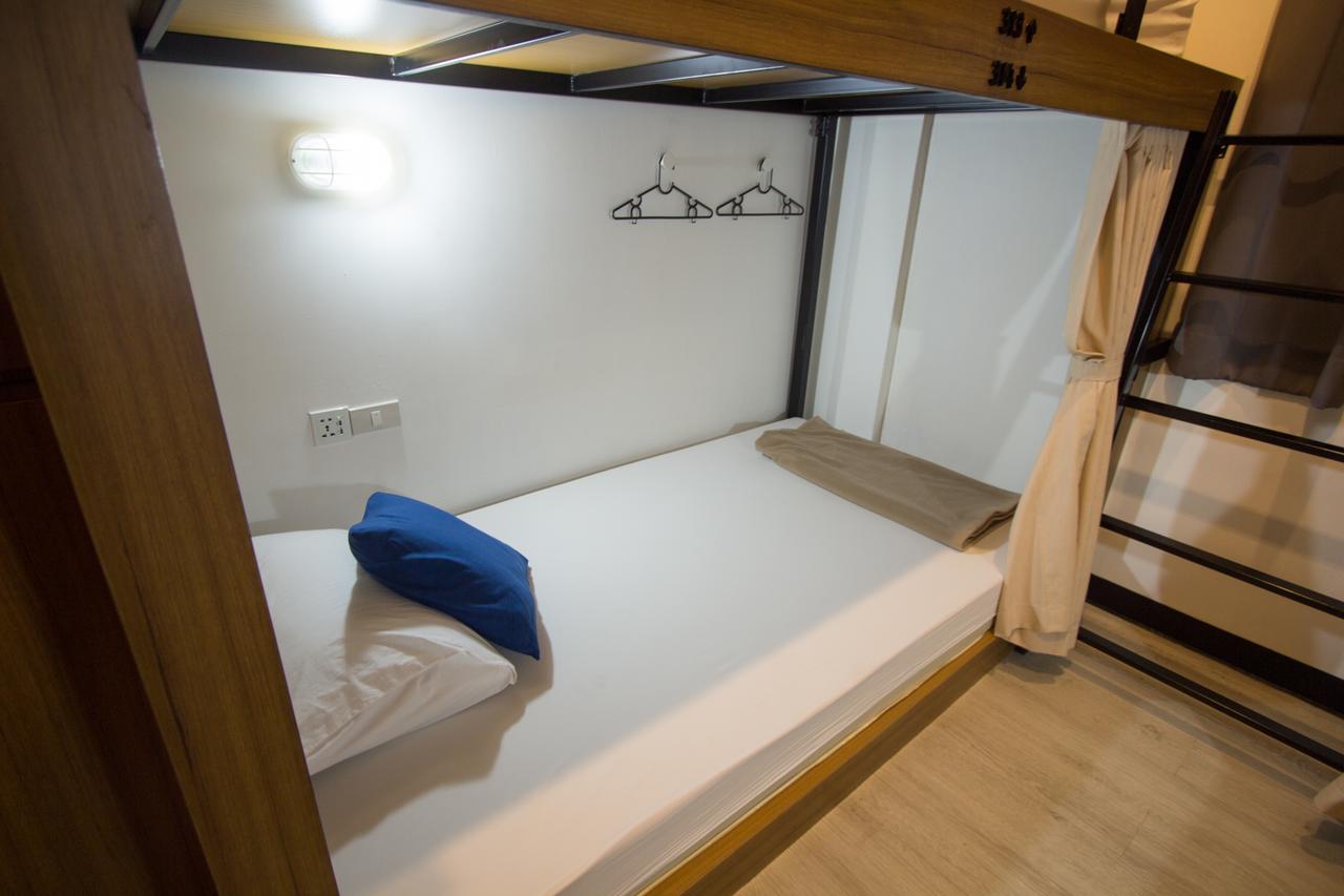 Pier 49 Hostel Bangkok Ngoại thất bức ảnh