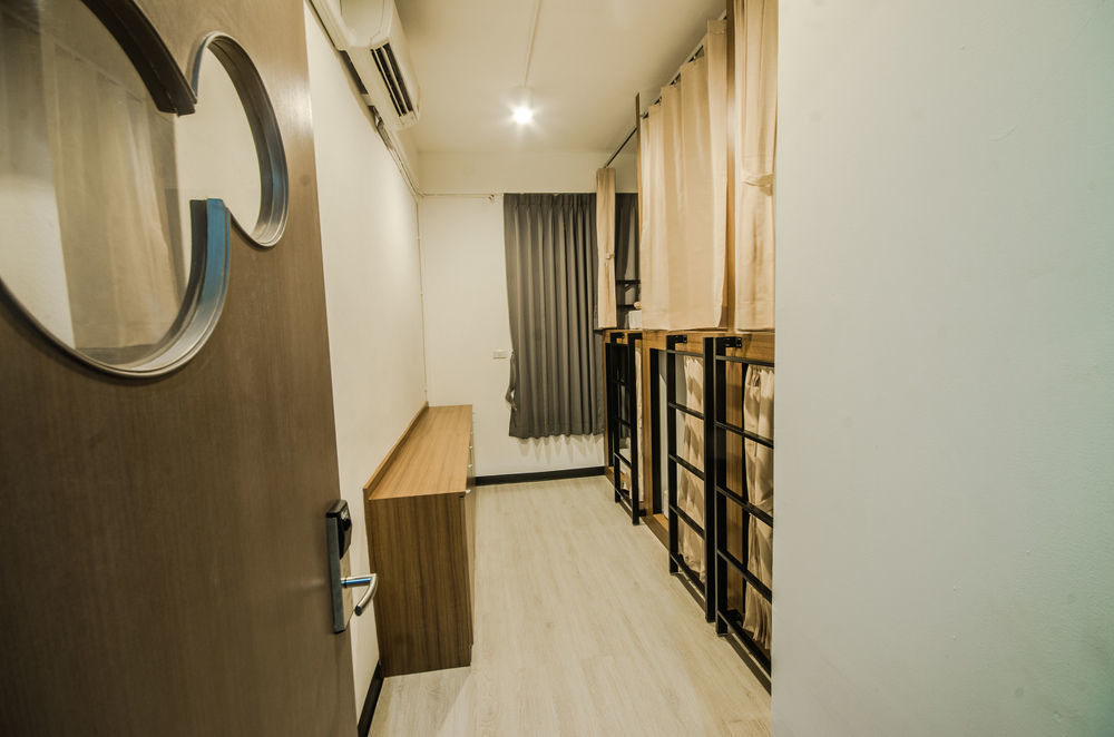 Pier 49 Hostel Bangkok Ngoại thất bức ảnh